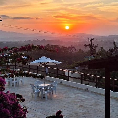Flat Condominio Topo Da Montanha 507 Cha Grande ภายนอก รูปภาพ