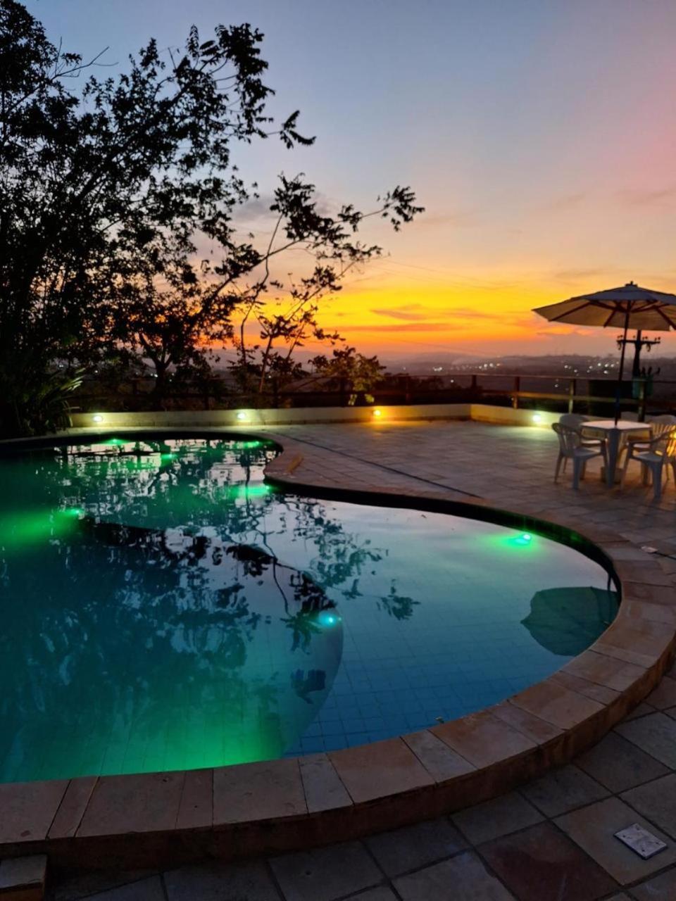 Flat Condominio Topo Da Montanha 507 Cha Grande ภายนอก รูปภาพ
