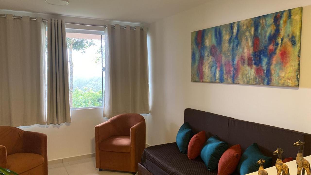 Flat Condominio Topo Da Montanha 507 Cha Grande ภายนอก รูปภาพ